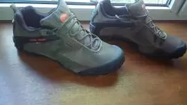 Продам новые кроссовки Xiang Guan, водозащищённые