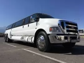 Продаётся лимузин Ford F650