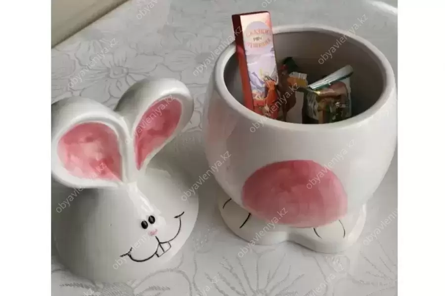 Ёмкость для печенья, конфет и т.д.