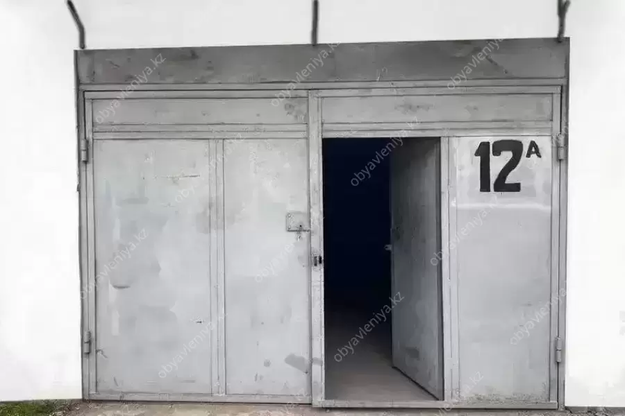 Продам большой гараж в р-не Сейфуллина Раймбека