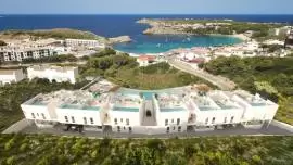 Уникальный дуплекс-пентхаус с бассейном